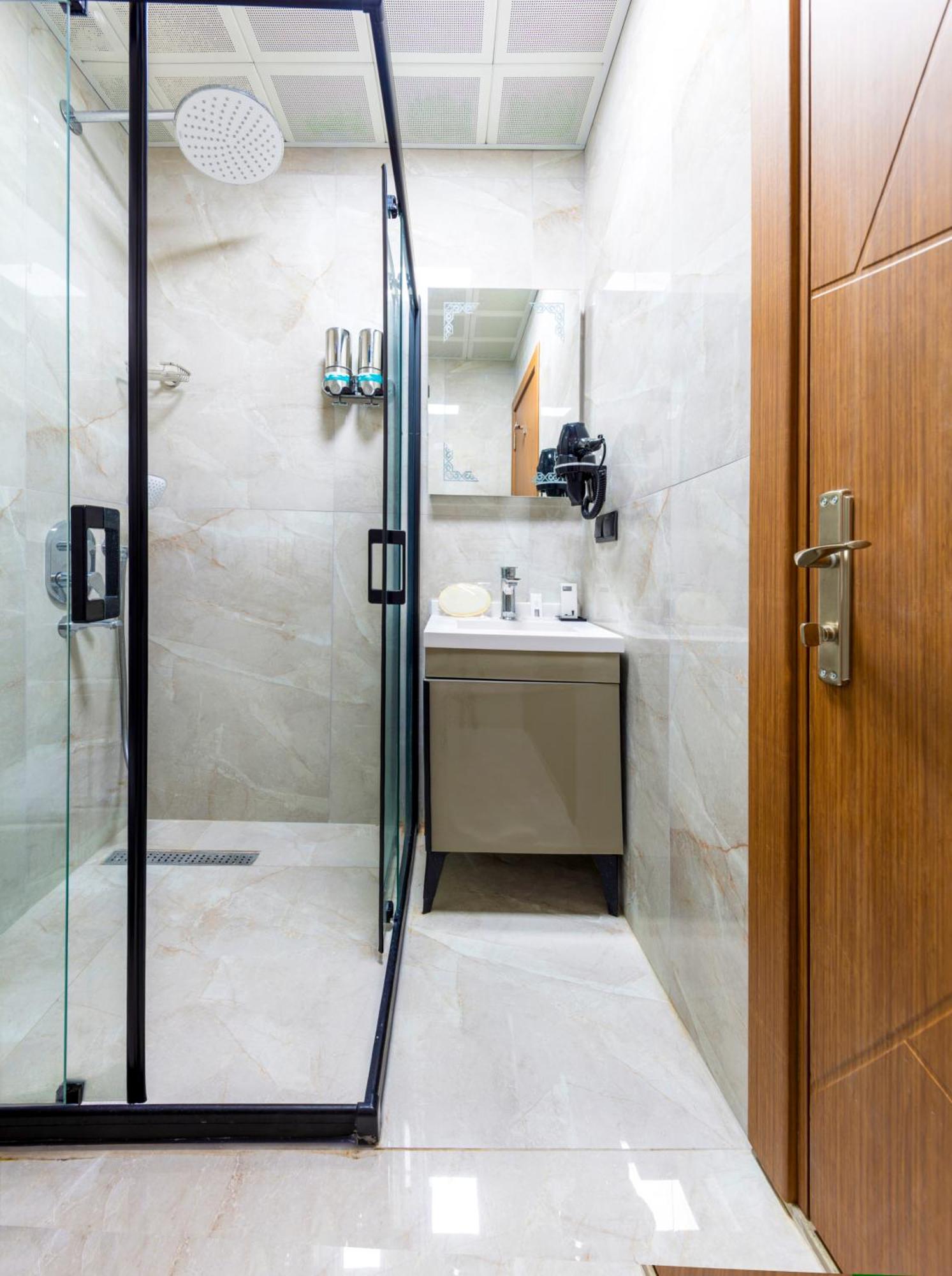 Dem Premium Hotel - Round Trip Airport Service - Istanbul International Airport Arnavutkoy Extérieur photo