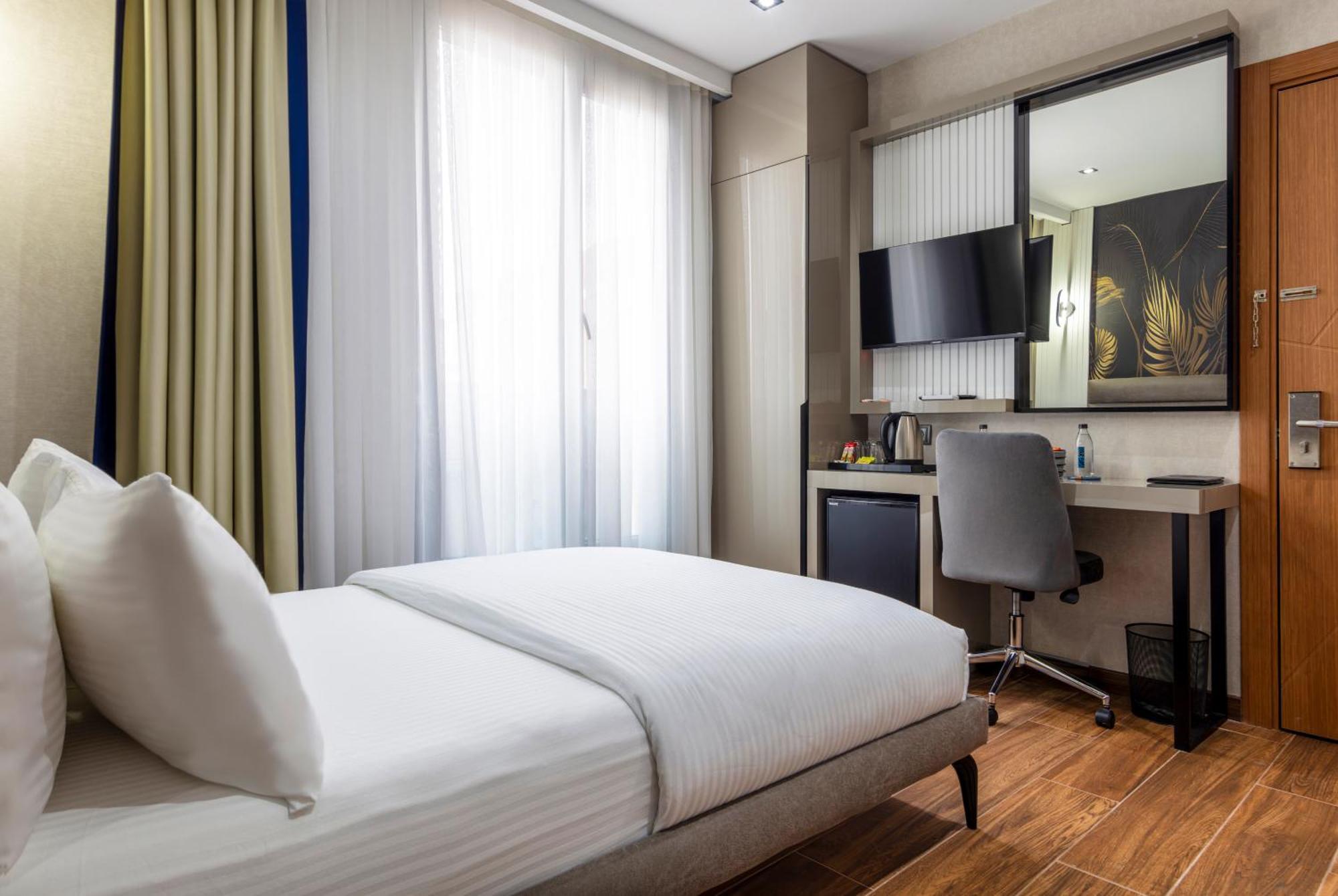 Dem Premium Hotel - Round Trip Airport Service - Istanbul International Airport Arnavutkoy Extérieur photo