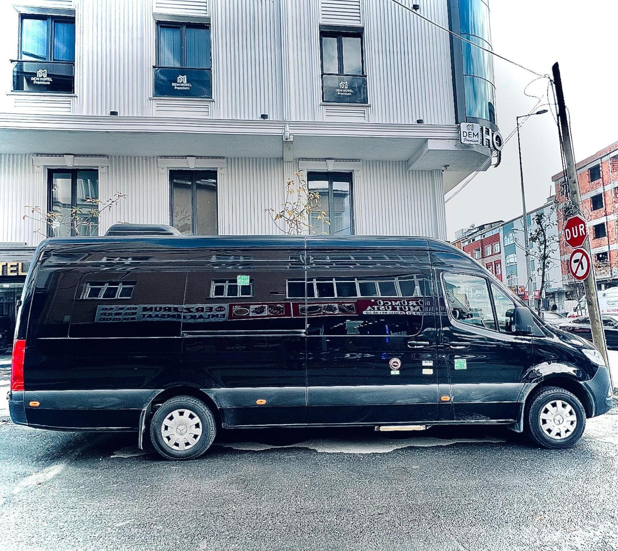 Dem Premium Hotel - Round Trip Airport Service - Istanbul International Airport Arnavutkoy Extérieur photo